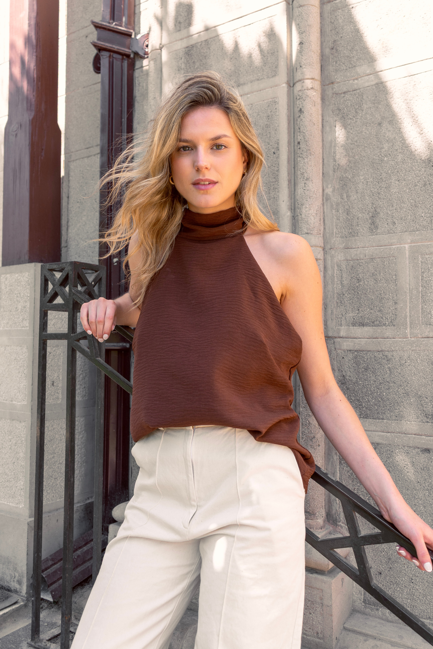 Top mujer café - Top Halter Café