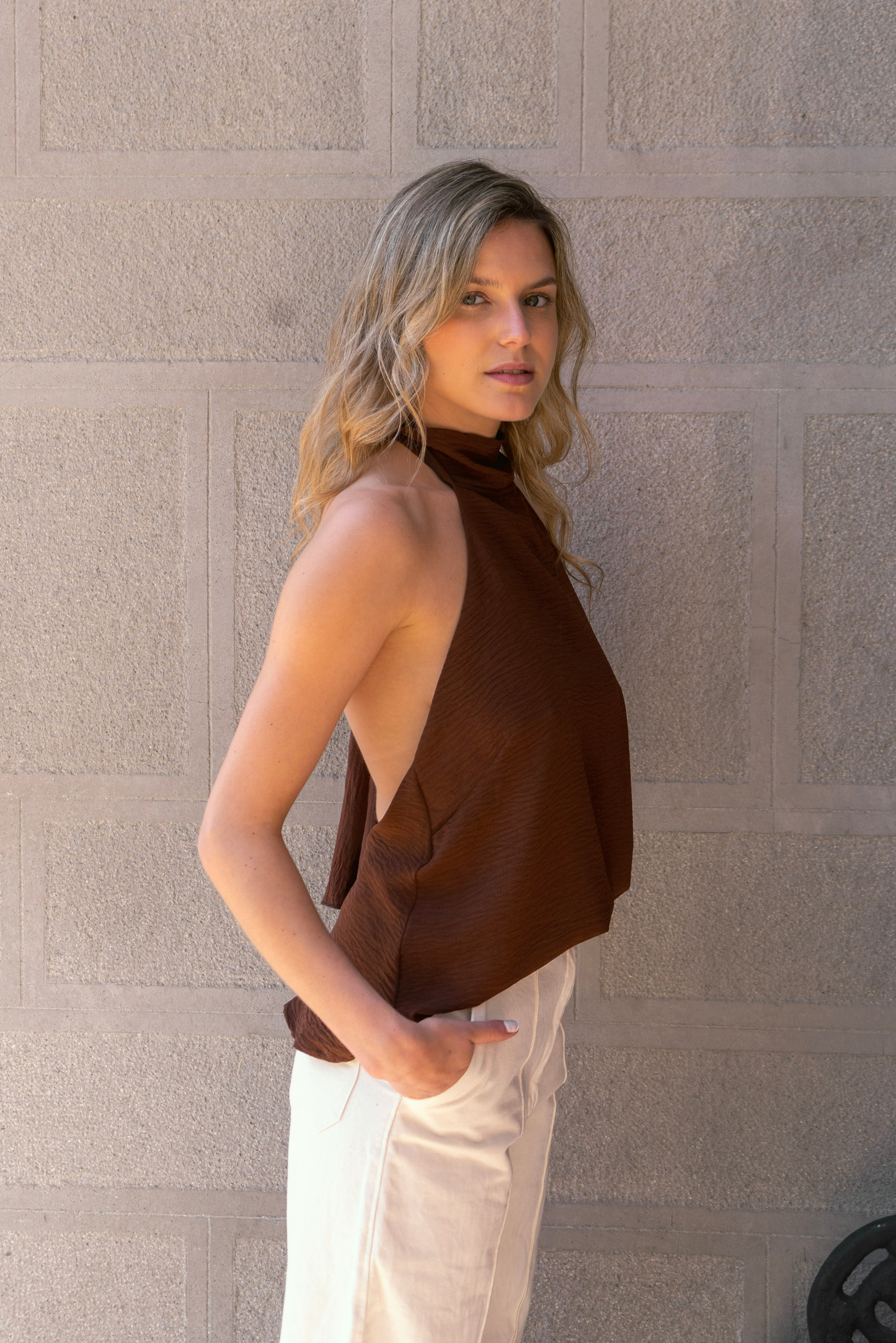 Top mujer café - Top Halter Café